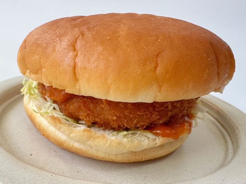 驚異のサイズ感とおしゃれな味わい コメダ珈琲「グラクロ~海老香るトマトソース~」