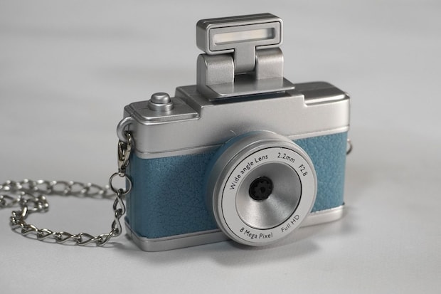 スリーコインズ
ミニトイカメラ