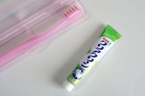 【旅行用の歯磨き粉、使用期限は？】「気付いたら数年経ってた…」花王に聞く衝撃の事実！製造番号「謎解き」を解説