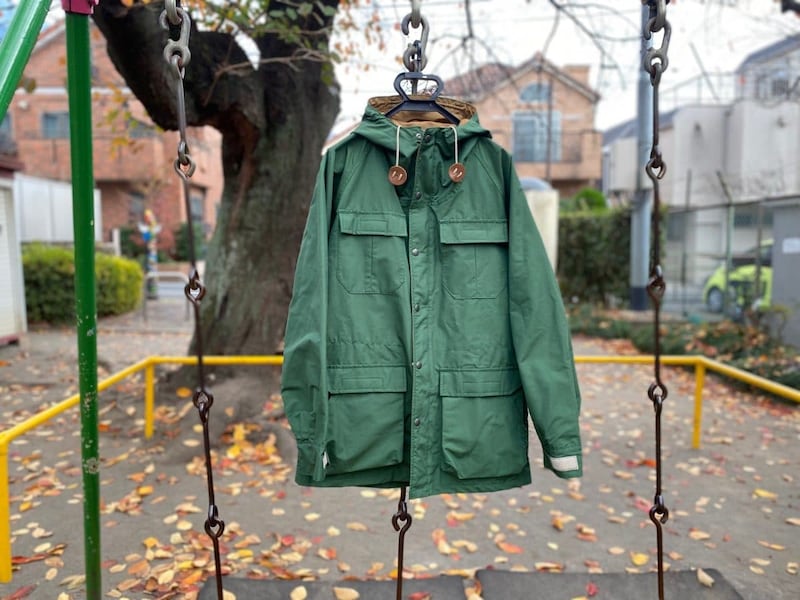 【特別感MAX】シエラデザインズの名作アウターが進化!伝説の「60/40クロス」復刻ラベル付き、60周年限定をエディターが試着レビュー