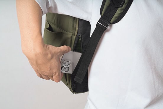 隠しポケット付き