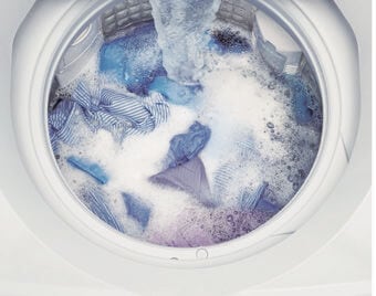 泡化した洗剤が浸透