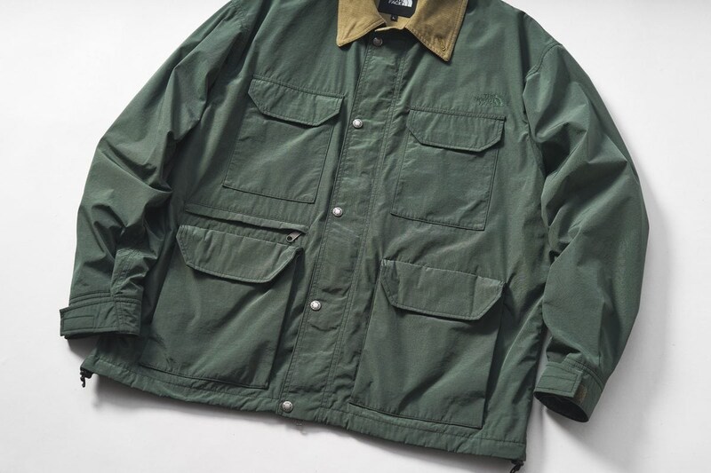 必要最低限の荷物であればすべてポケットに収まる