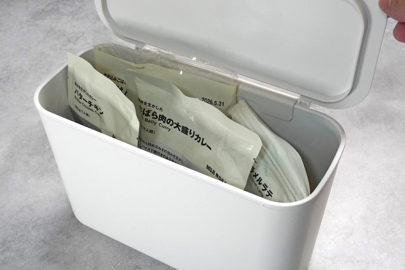 吊るしても使える 薄型収納ケース 奥行15cm
￥590
