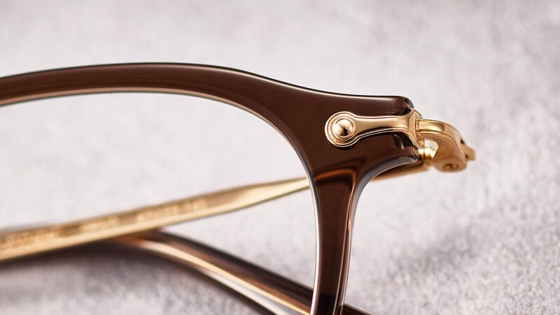 ヨーロピアンヴィンテージと80年代EYEVAN社のデザインを掛け合わせたオリジナル仕様