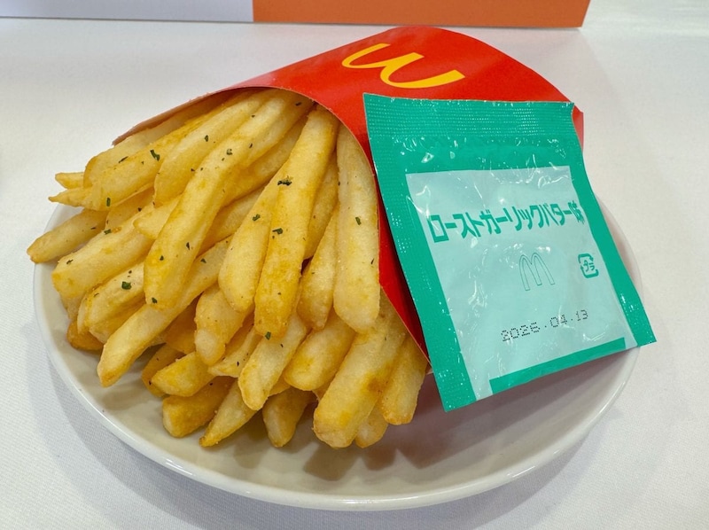 シャカシャカポテト新作はパンチが効いたガリバタ味!