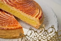 【新年の運試しスイーツ】王様になれるケーキ？フランスの正月菓子「ガレット・デ・ロワ」がヒットの予感!? UN GRAINが本気で作る“サクサクパイ”が絶品すぎた