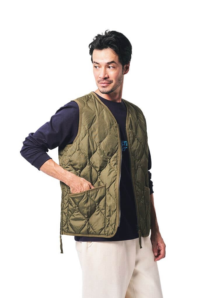 ベスト単体でも着回しやすい