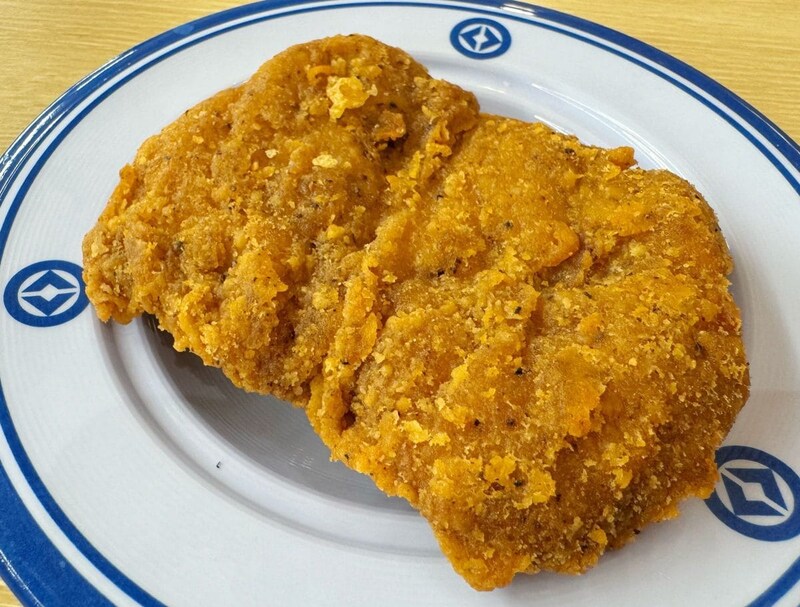 ジューシー＆スパイシーで食べ応えアリな「くらチキ」