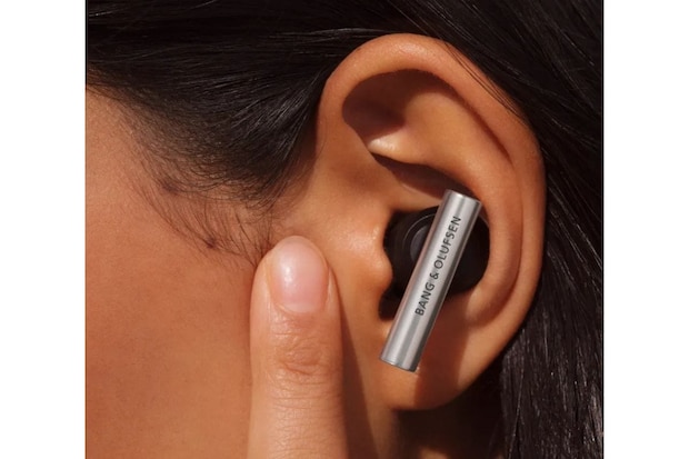 スタジオレベルの6つのマイクが、同社史上最も先進的なアダプティブ・アクティブ・ノイズ・キャンセリング(ANC)を実現