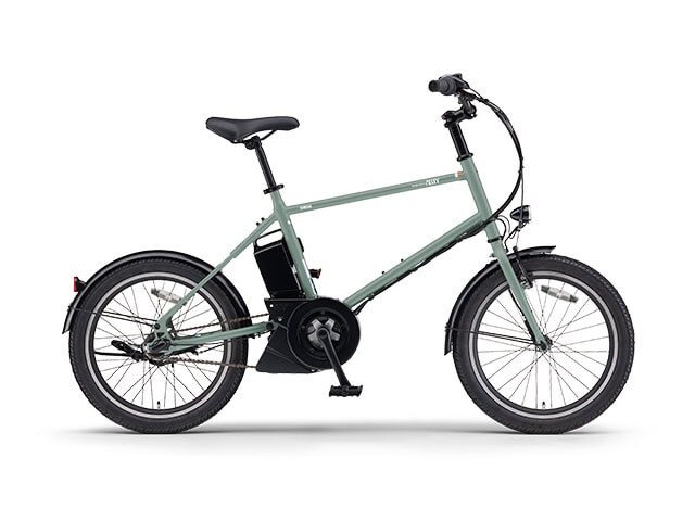 カジュアルからアウトドアスタイルまでにマッチする精悍なカーキジェイド2カラー