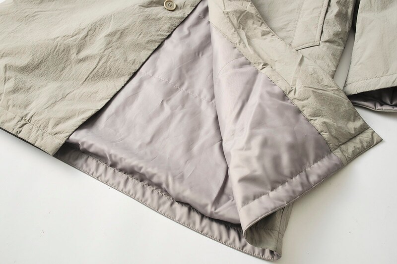 ポリエステル100％の中綿なので、ダウンほど暑すぎない