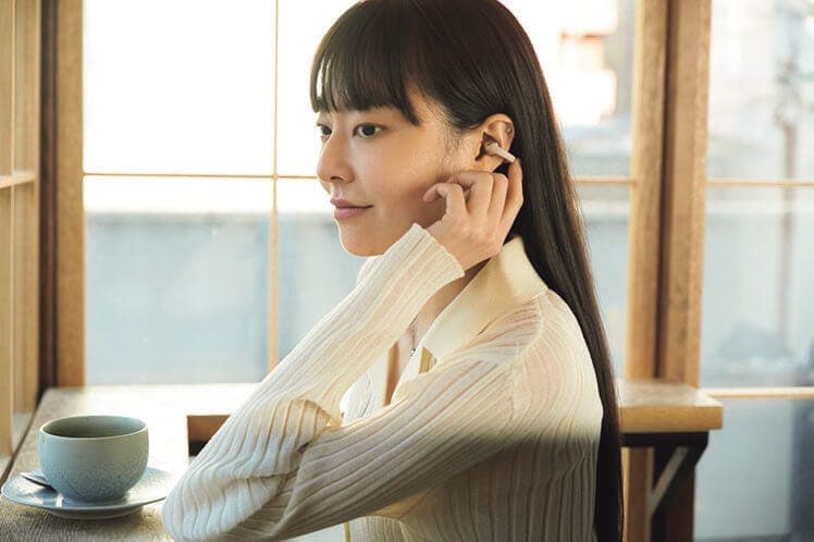 耳を塞がないイヤホン