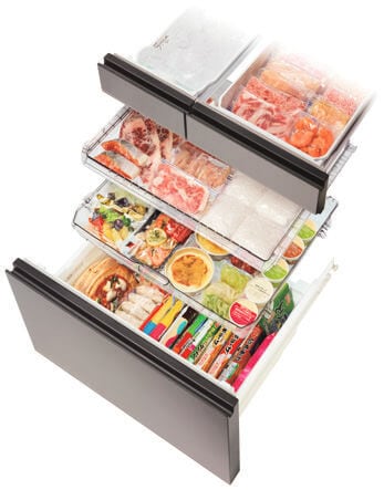 収納力抜群の3段冷凍室