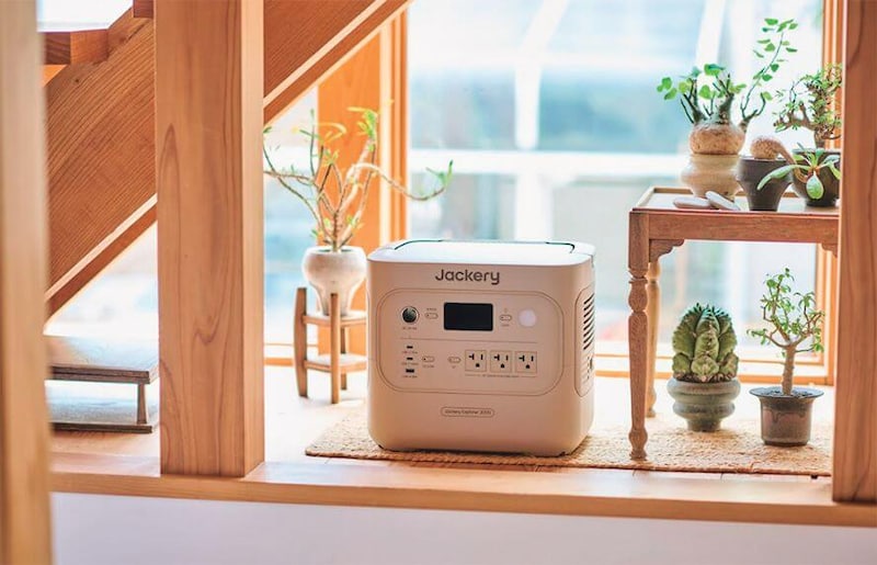 防災グッズは“ポタ電”が人気