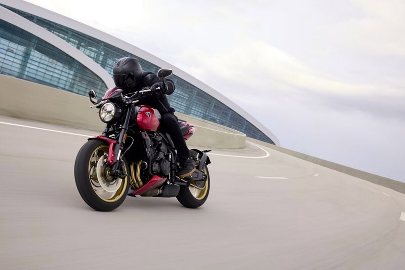 リニアなスロットルレスポンスと力強い中回転域のトルク