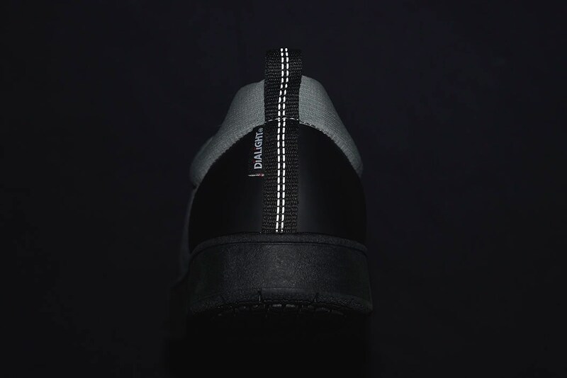 ヒールテープはリフレクター仕様