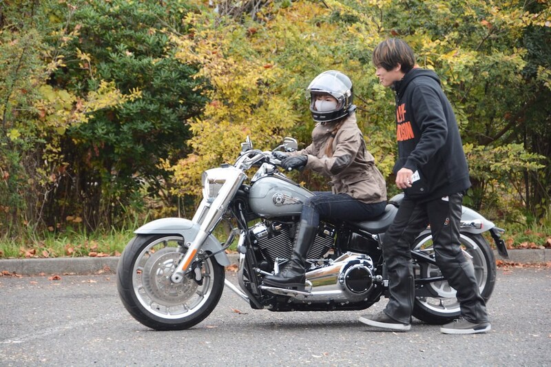 ゆっくりと走ることを学ぶ低速バランスは普段のバイクライドの際にも必要となる大切なスキル