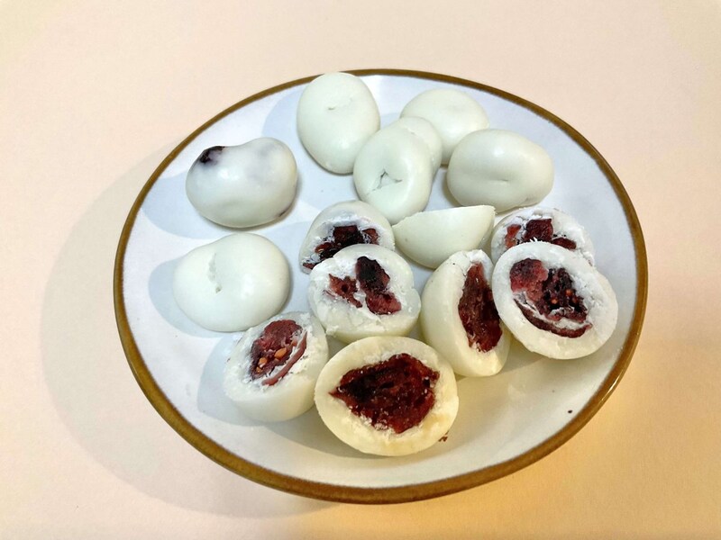 クランベリーは中に入っていて、噛むたびにフルーティーな風味が広がるのもポイント高め