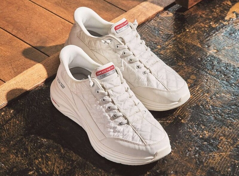 スケッチャーズ スリップインズ コンツアーフォーム-コージーフィット ￥13,090