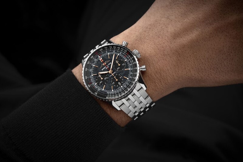 【日本限定ナビタイマー】ブライトリングのアイコンモデルにブラックマザーオブパールが輝く漆黒ダイヤルの限定品が登場！