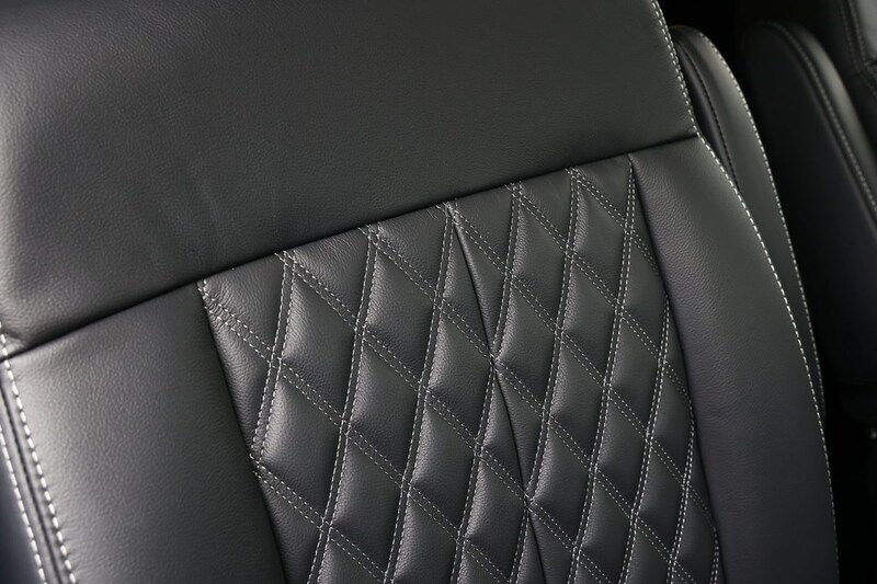 7人乗りにオプション設定されているレザーシート