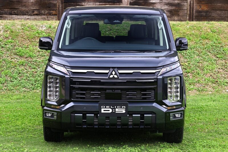 三菱 デリカD:5 【P 8人乗り】のメーカー希望小売価格は税込￥4,944,500