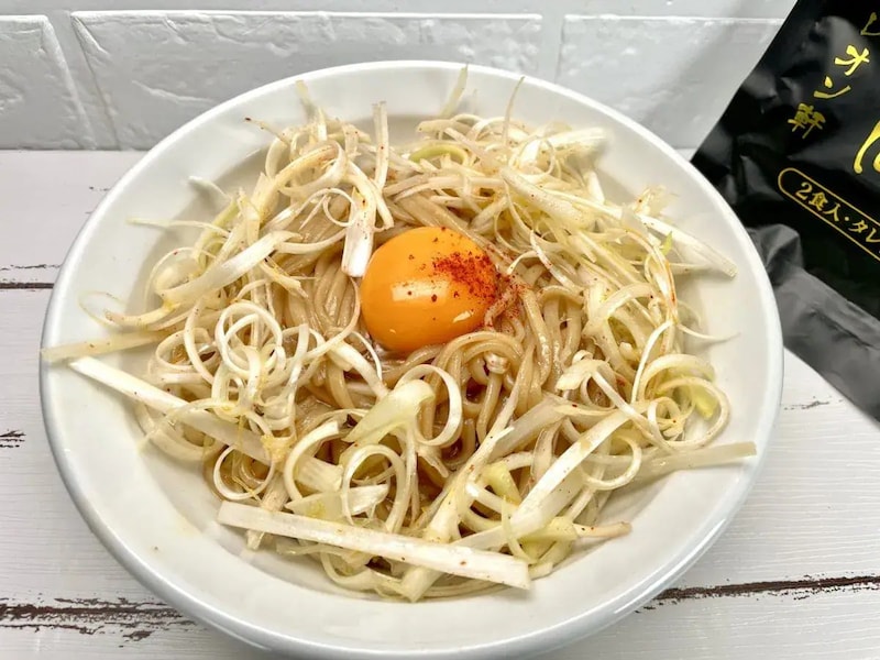 Uluru
東京 釜玉中華そば ナポレオン軒（2食入）／茹でたての熱々麺に「生卵」とタレを絡めるのが鉄板です