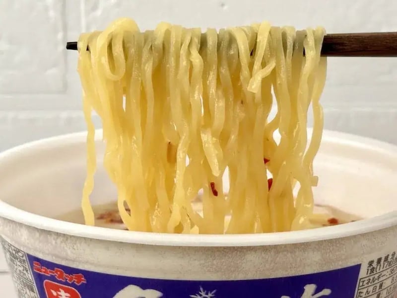 第2位　「このカップ麺、ヤバうますぎる」即席麺マニア絶賛！“冬に食べて損なし”話題のトレンドカップ麺ベスト3【1位は塩の常識を覆す刺激的な味】