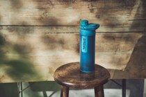 「プレスするだけで浄水に!?」災害時も日常も頼れる“グレイルの浄水ボトル”がすごい／No.1モノ雑誌編集長のお墨付き『コレ買いです』Vol.128