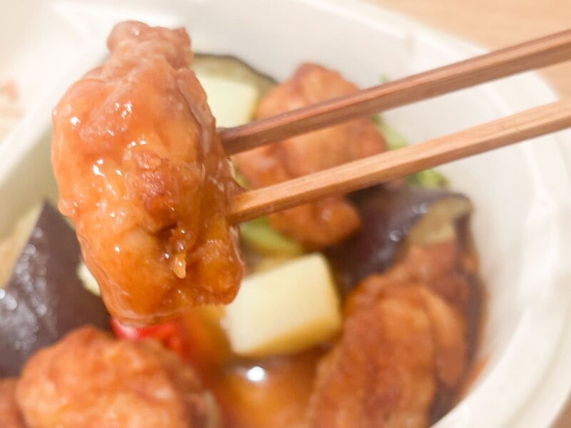 メインディッシュの鶏と野菜の黒酢あんは、ボリューム感があってかなりの本格中華味