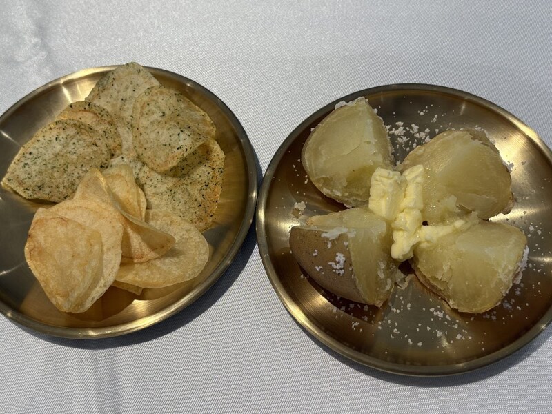 事前に行われた「今金男しゃくポテトチップス」の試食会では、本物のじゃがバターとの比較が用意されていたことからも、改めて相当な自信が伺える