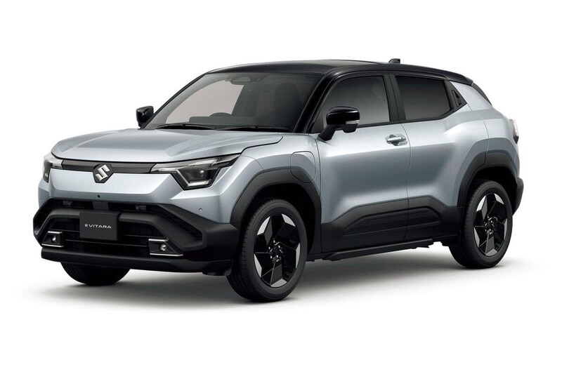 日本仕様は1モーターのFWDと2モーターの4WDが設定される