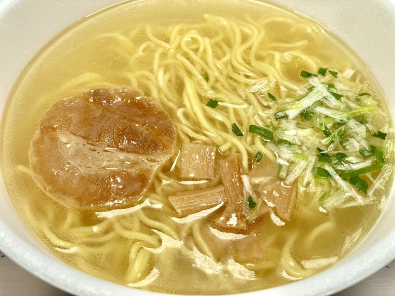 明星食品
「明星 絶品おだしで〆まで美味しい 鯛だし塩らーめん」“絶品おだし“と銘打っているだけに期待が高まります