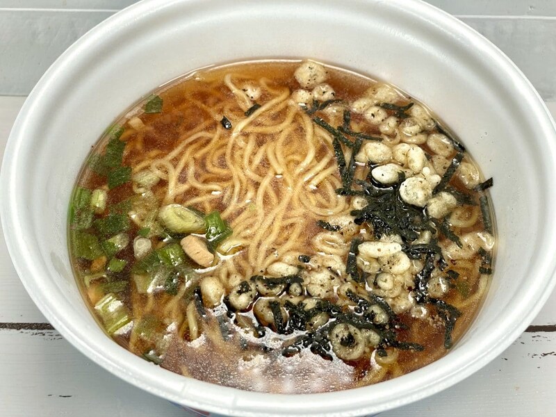 ヤマダイ
「ニュータッチ 凄麺 山形鳥中華」裏ワザとして“温“は湯戻ししたお湯を一度捨てて熱々のお湯を入れ直すと「熱々の本格派ラーメン」の出来上がり