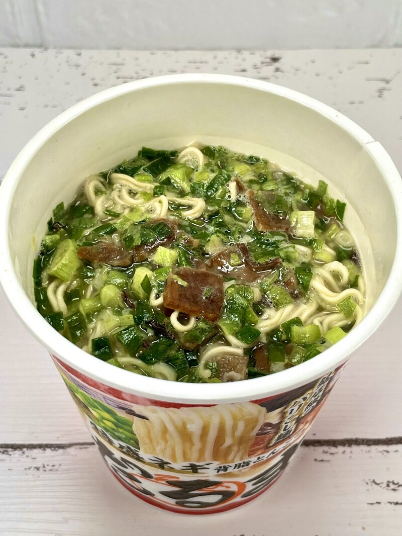 ①明星食品「セブンイレブン 銘店紀行 博多だるま」麺の進化とスープの濃厚さがリニューアルごとに感じられます