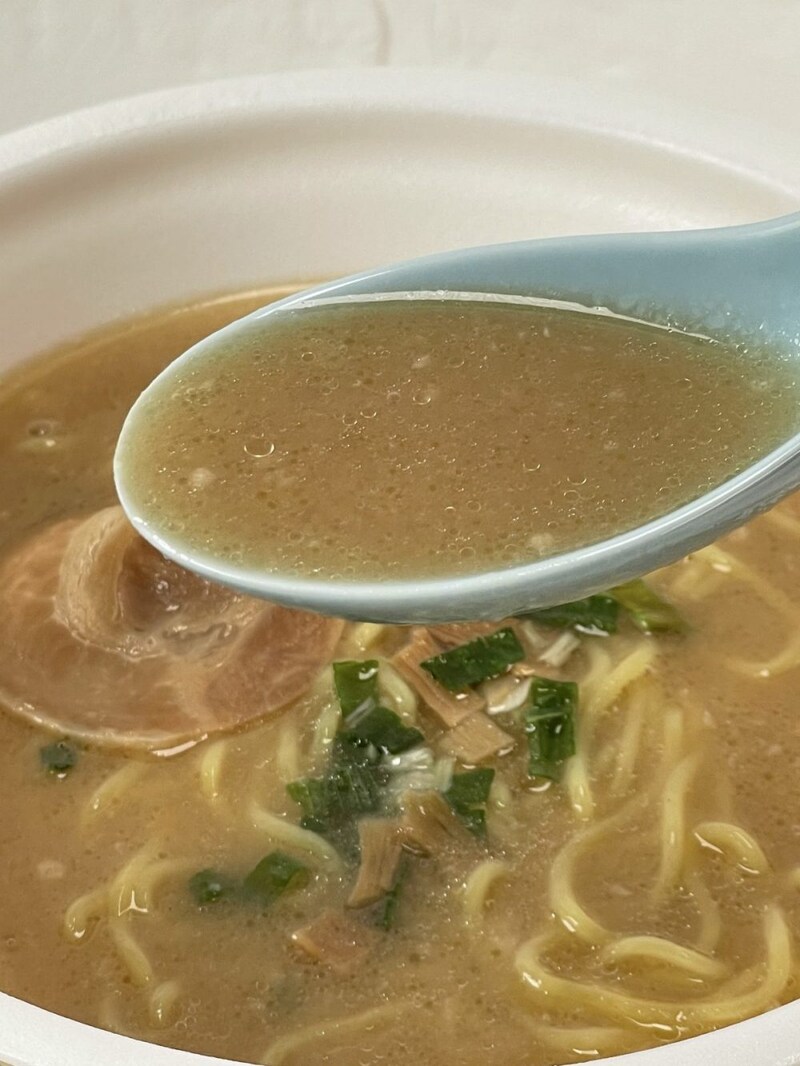 1.「名店の味 天下一品 京都濃厚鶏白湯」（サンヨー食品）ベジタルポタージュ（ベジポタ）系の元祖と言われるだけに、このトロミの再現率はいい感じです