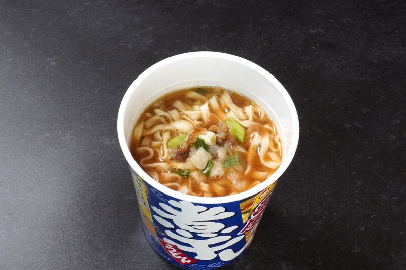 東洋水産「マルちゃん 縦型ビッグ 濃厚煮干しうどん」