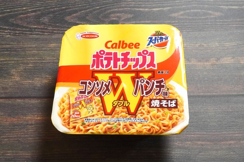 エースコック「スーパーカップ カルビーコンソメWパンチ味焼そば」