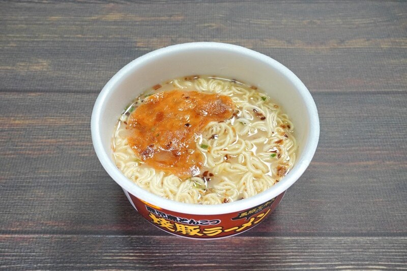 【第2位】豚骨と焦がしねぎで食べごたえがアップした「焼豚ラーメン 鹿児島とんこつ」