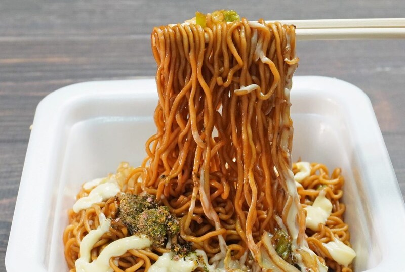 【第1位】超濃厚ソースを最後まで楽しめる！とにかく豪華な味わい｢明星 贅沢一平ちゃん夜店の焼そば｣