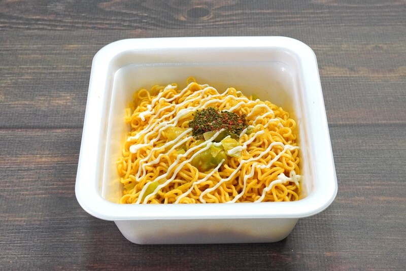 明星食品「明星 一平ちゃん夜店の焼そば バターチキンカレー味」