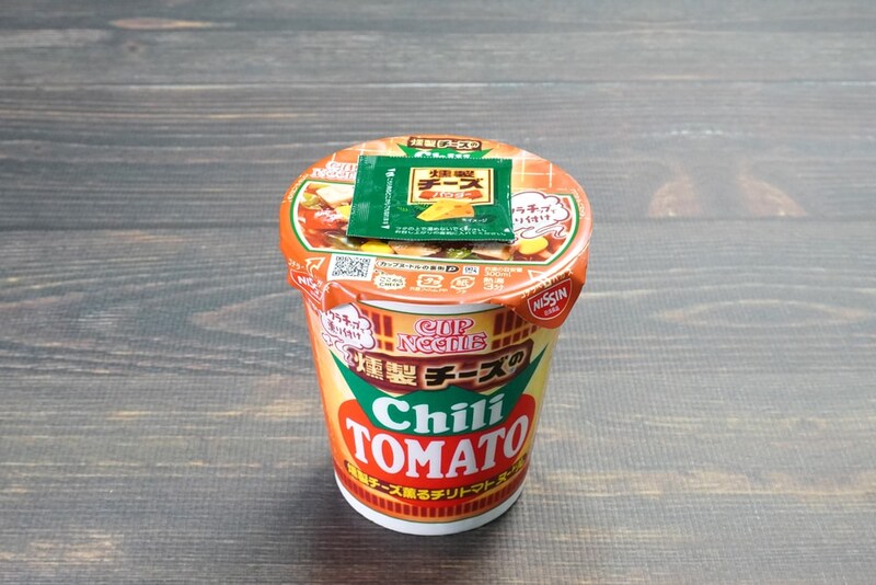 日清食品 カップヌードル 燻製チーズのチリトマト
