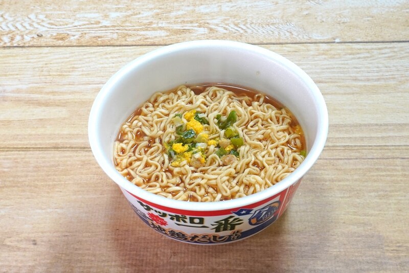 サッポロ一番　しょうゆ味どんぶり　地鶏だし仕上げ