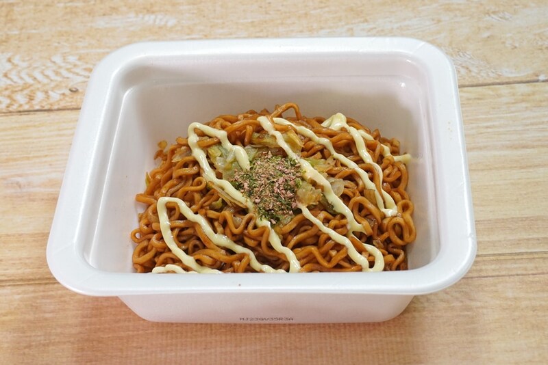 明星 一平ちゃん夜店の焼そば 関西風お好み焼ソース味