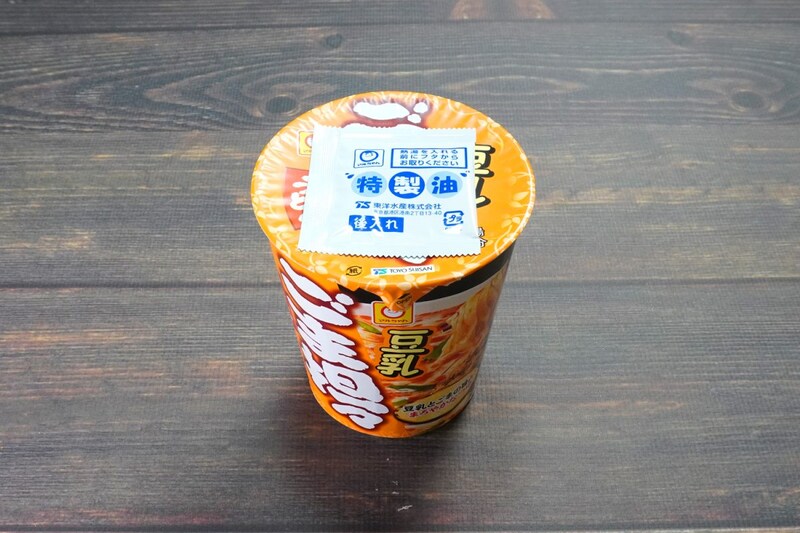 「縦型ビッグ 豆乳ごま担々うどん」