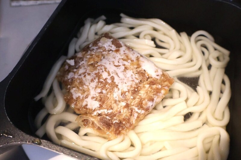 肉を入れて1分弱加熱