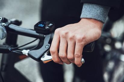 ブリヂストン／ティービーワン e  左ブレーキで充電