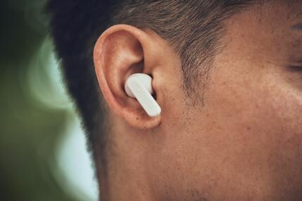 アーバニスタ／アーバニスタ フェニックス　ノイズキャンセル機能＆外音取り込み機能を搭載