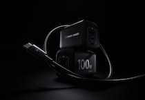 【ビジネスパーソンの必需品】アンカーとフラグメントがコラボ！黒いUSB急速充電器とケーブルがかっこよすぎ